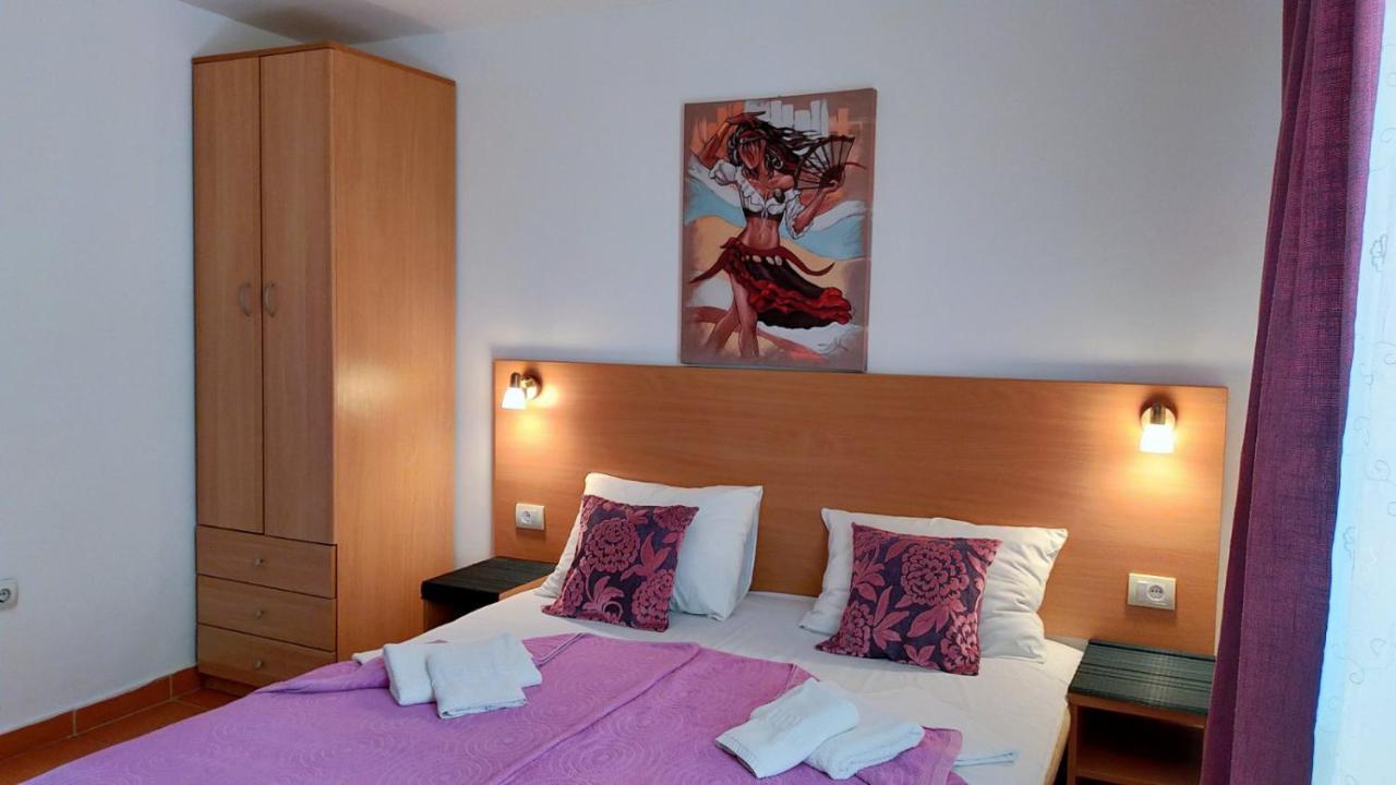 Guesthouse Tri Palme Becici  Bagian luar foto
