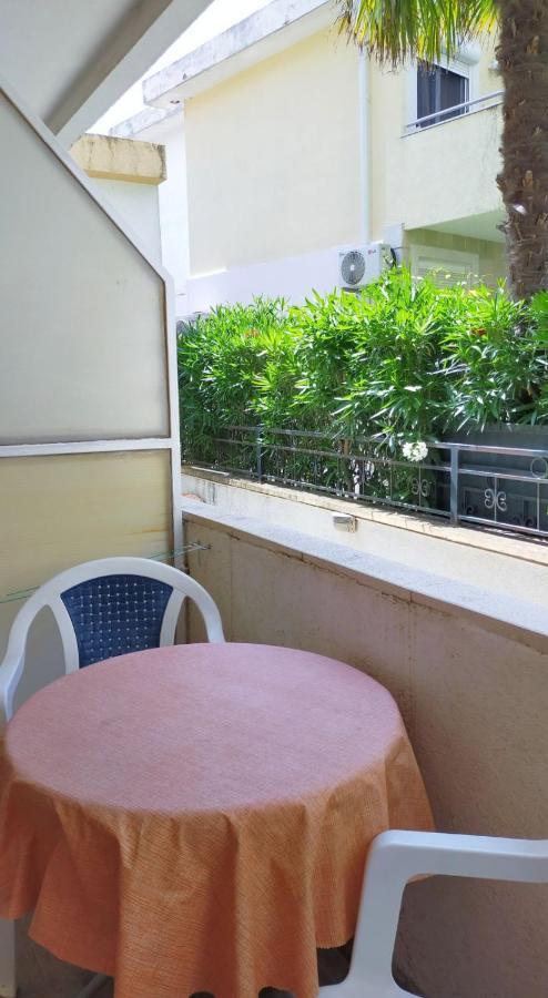 Guesthouse Tri Palme Becici  Bagian luar foto