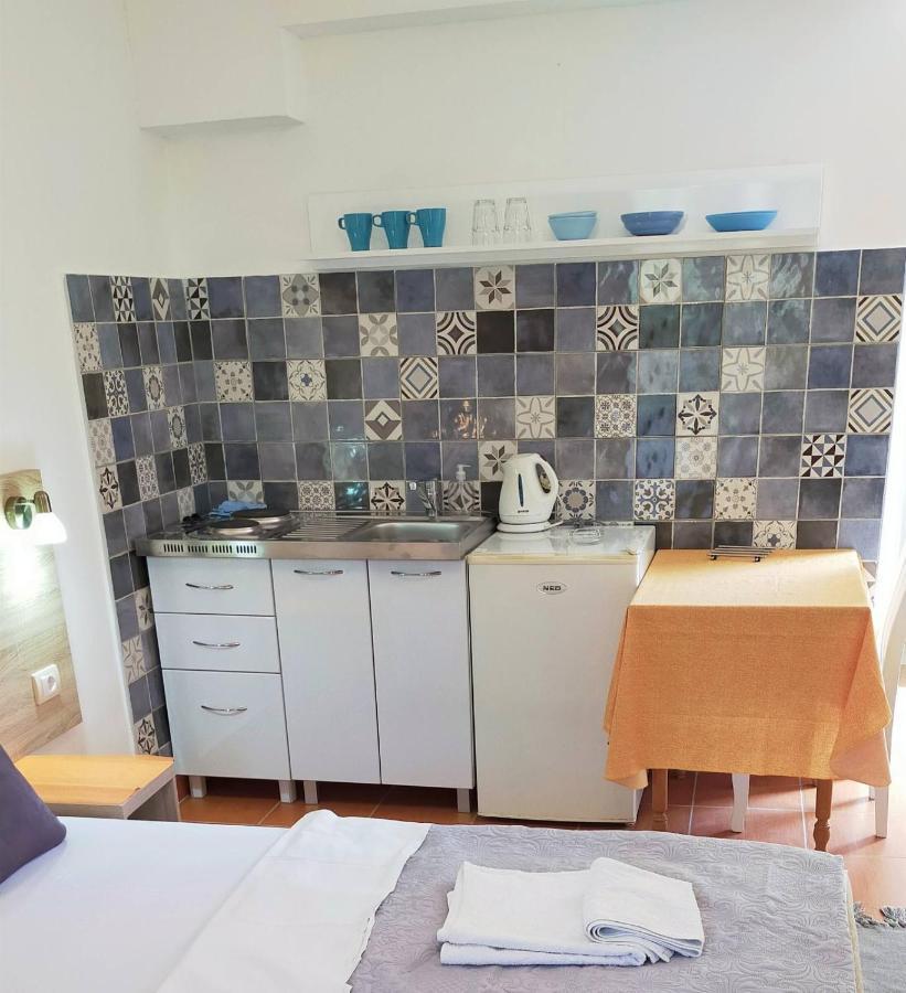 Guesthouse Tri Palme Becici  Bagian luar foto