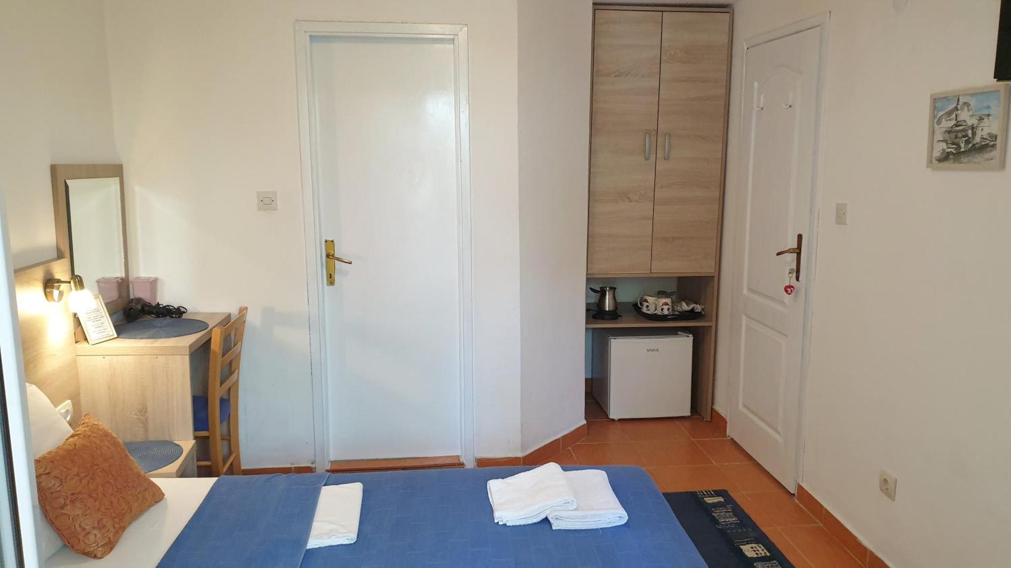Guesthouse Tri Palme Becici  Bagian luar foto