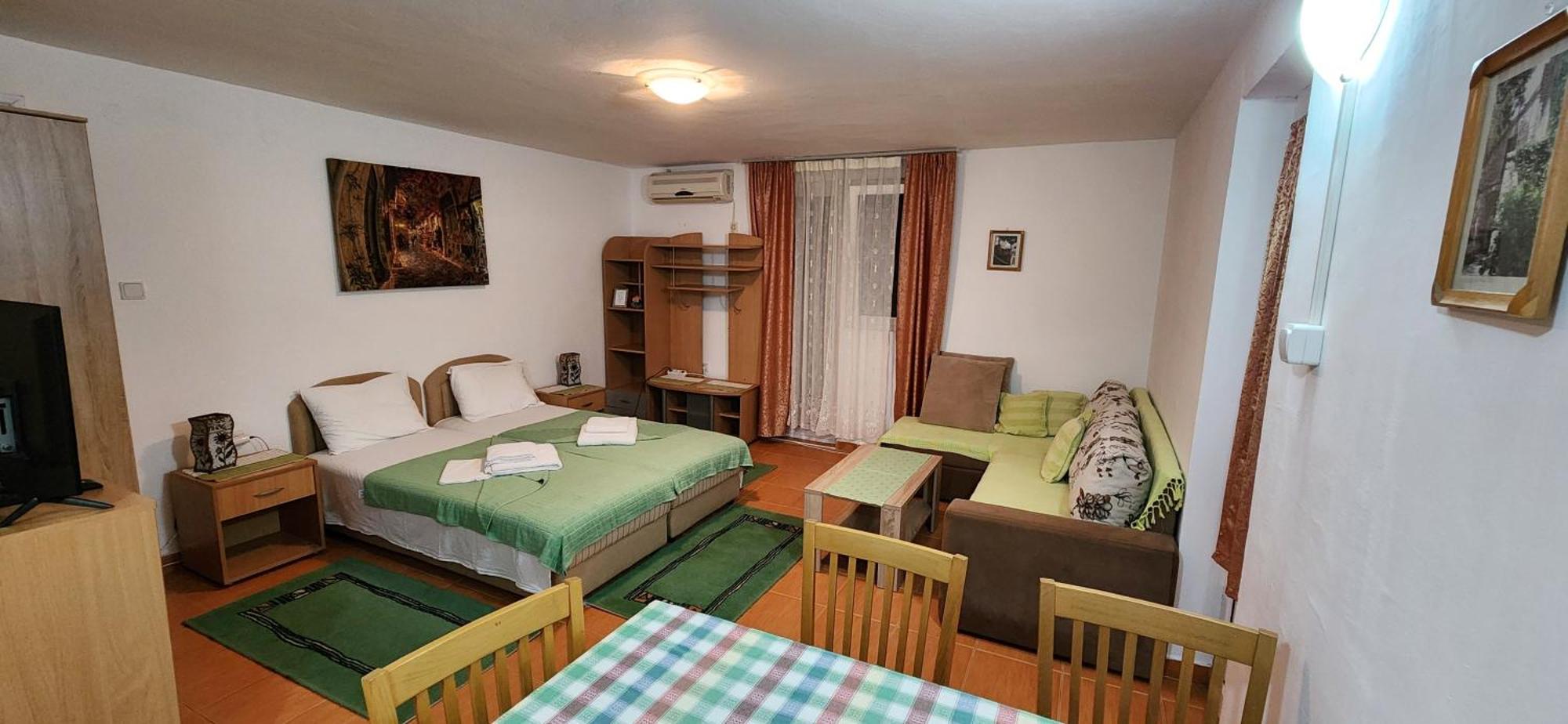 Guesthouse Tri Palme Becici  Bagian luar foto