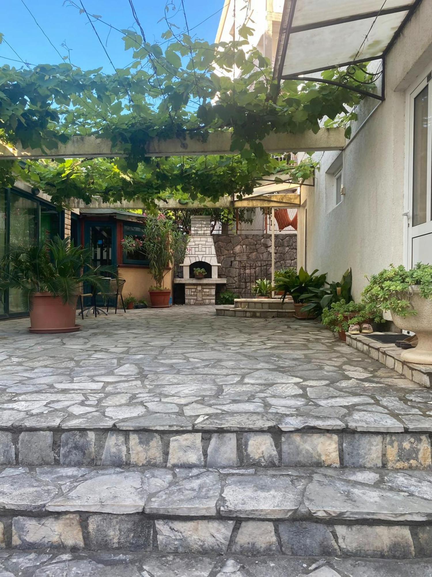 Guesthouse Tri Palme Becici  Bagian luar foto